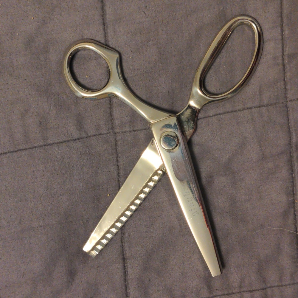Gingher Pinking Sheers Scissors